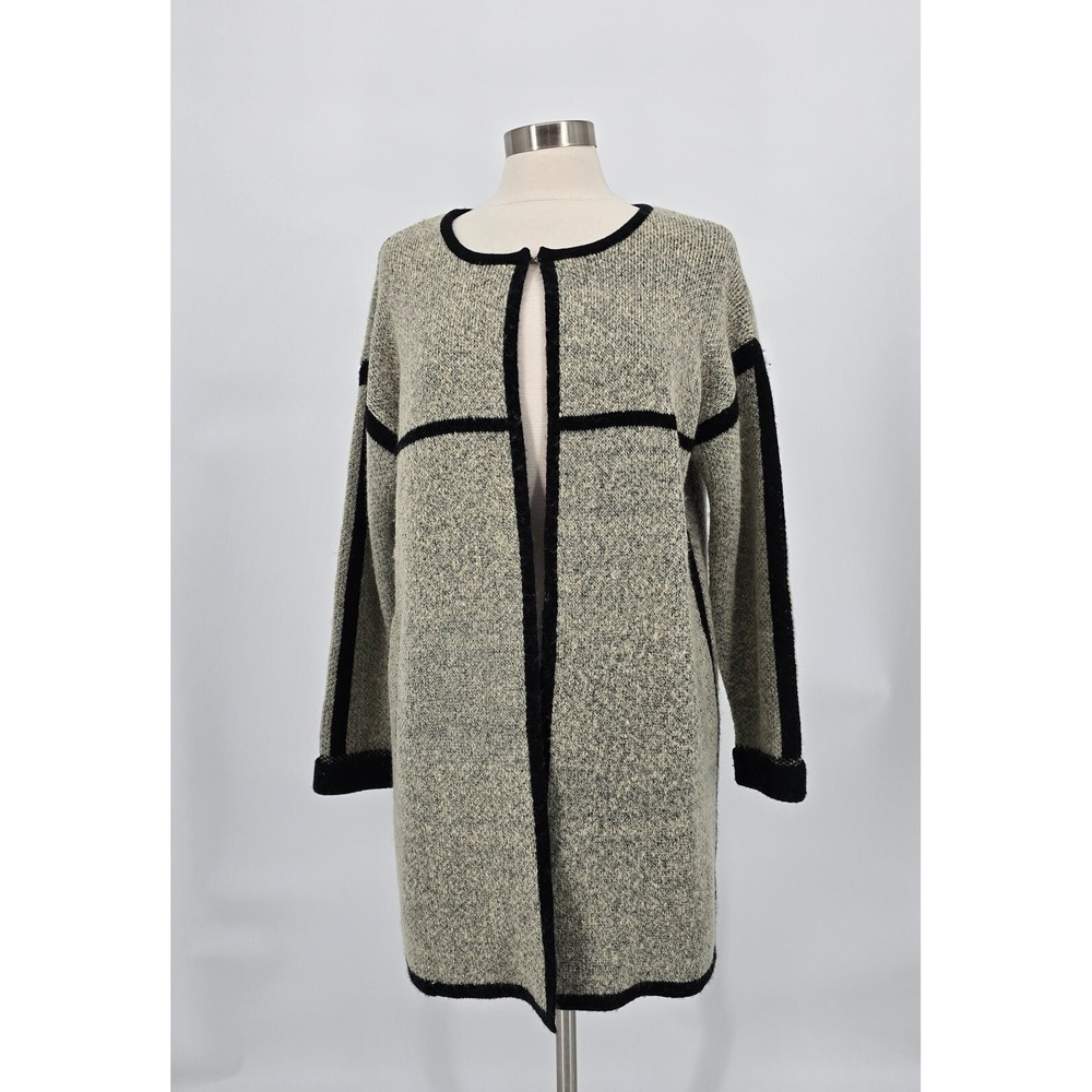 Romeo & Juliet Couture Sz L Grey Black Sweater Jacket Pockets Heavy Knit Jacket